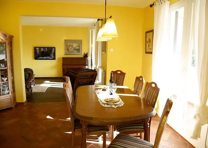 Apartment Ema